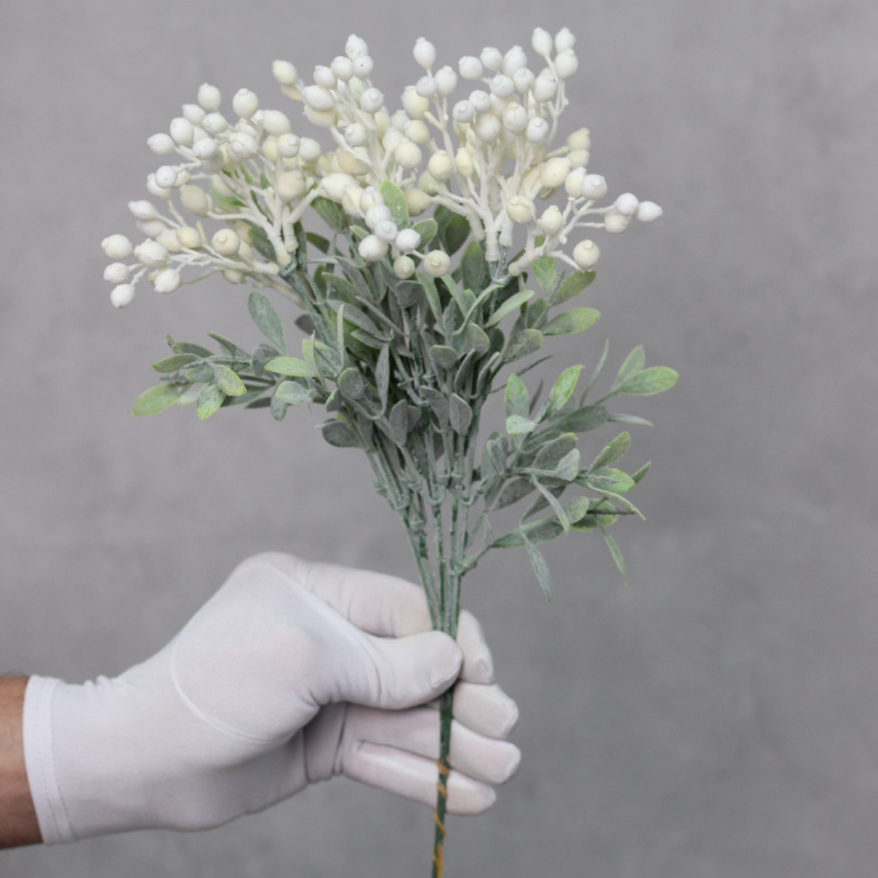 Букет из ягод декоративный 35 см Белый (1815125126)