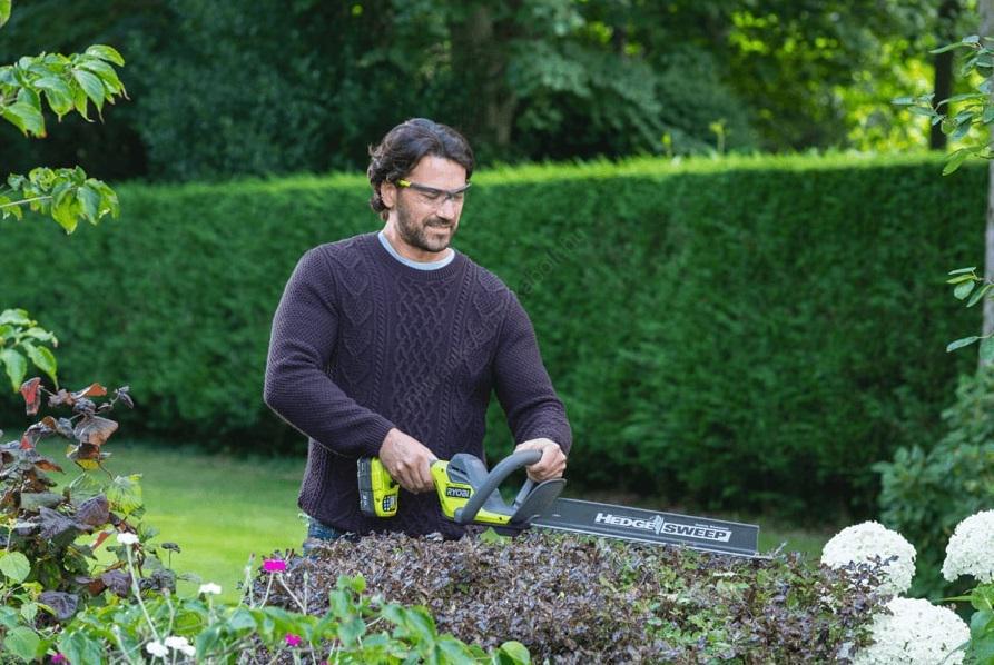 Кусторез аккумуляторный RYOBI ONE+ RY18HT45A-0 18V 45 см без аккумулятора и зарядного устройства (5133005380) - фото 3 Кусторез аккумуляторный RYOBI ONE+ RY18HT45A-0 18V 45 см без аккумулятора и зарядного устройства (5133005380) - фото 3