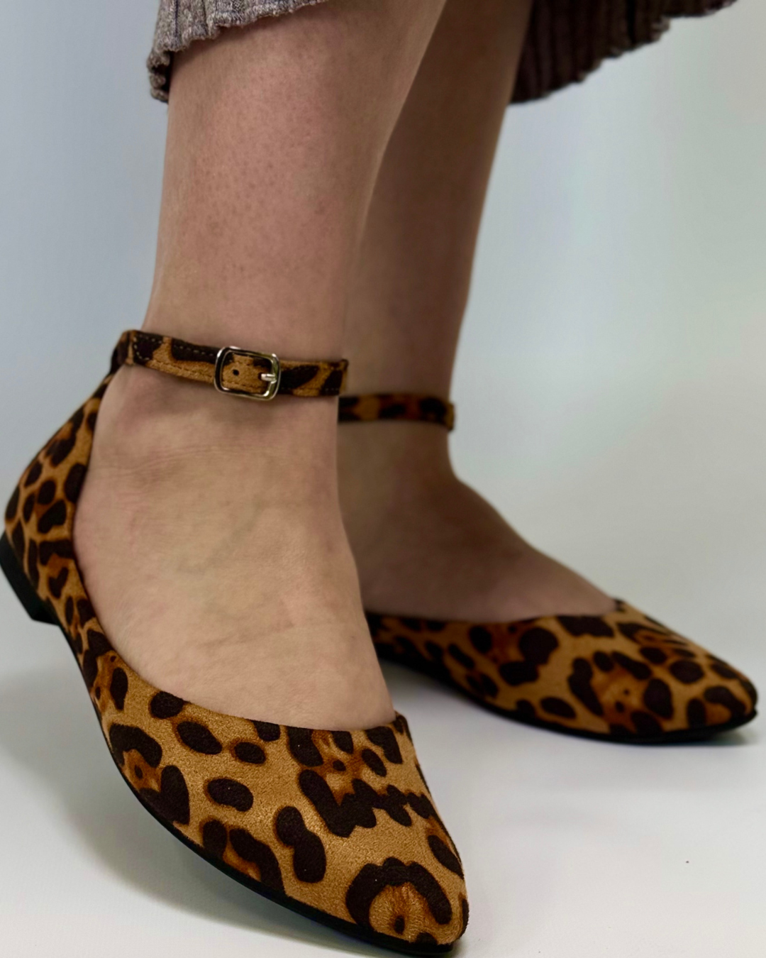 Балетки женские Meideli с острым носком эко замша ремешок с пряжкой р. 38 Леопардовый (100387539-38)