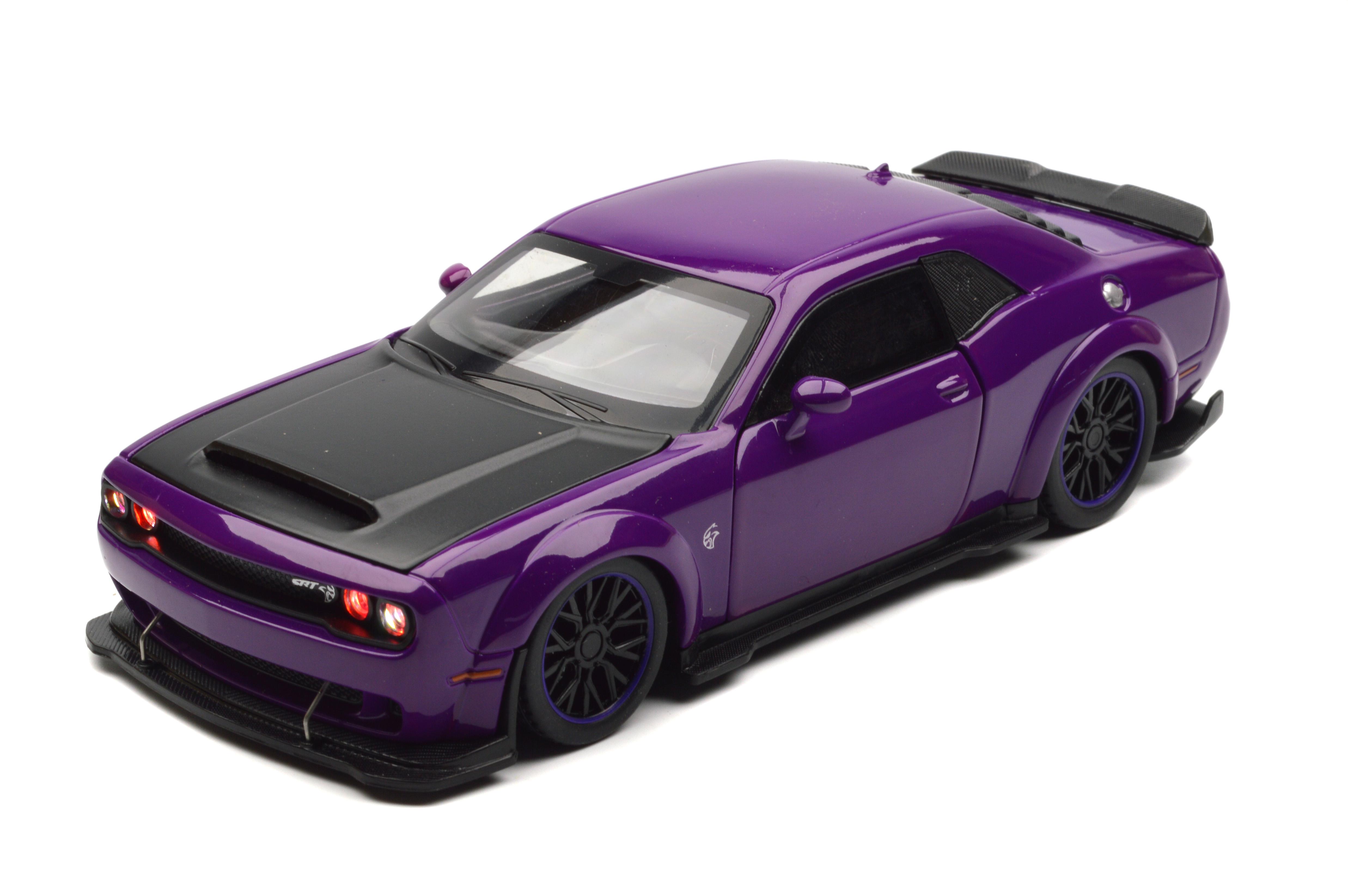 Модель металлическая Dodge Challenger SRT Hellcat (12200V) Модель металлическая Dodge Challenger SRT Hellcat (12200V)