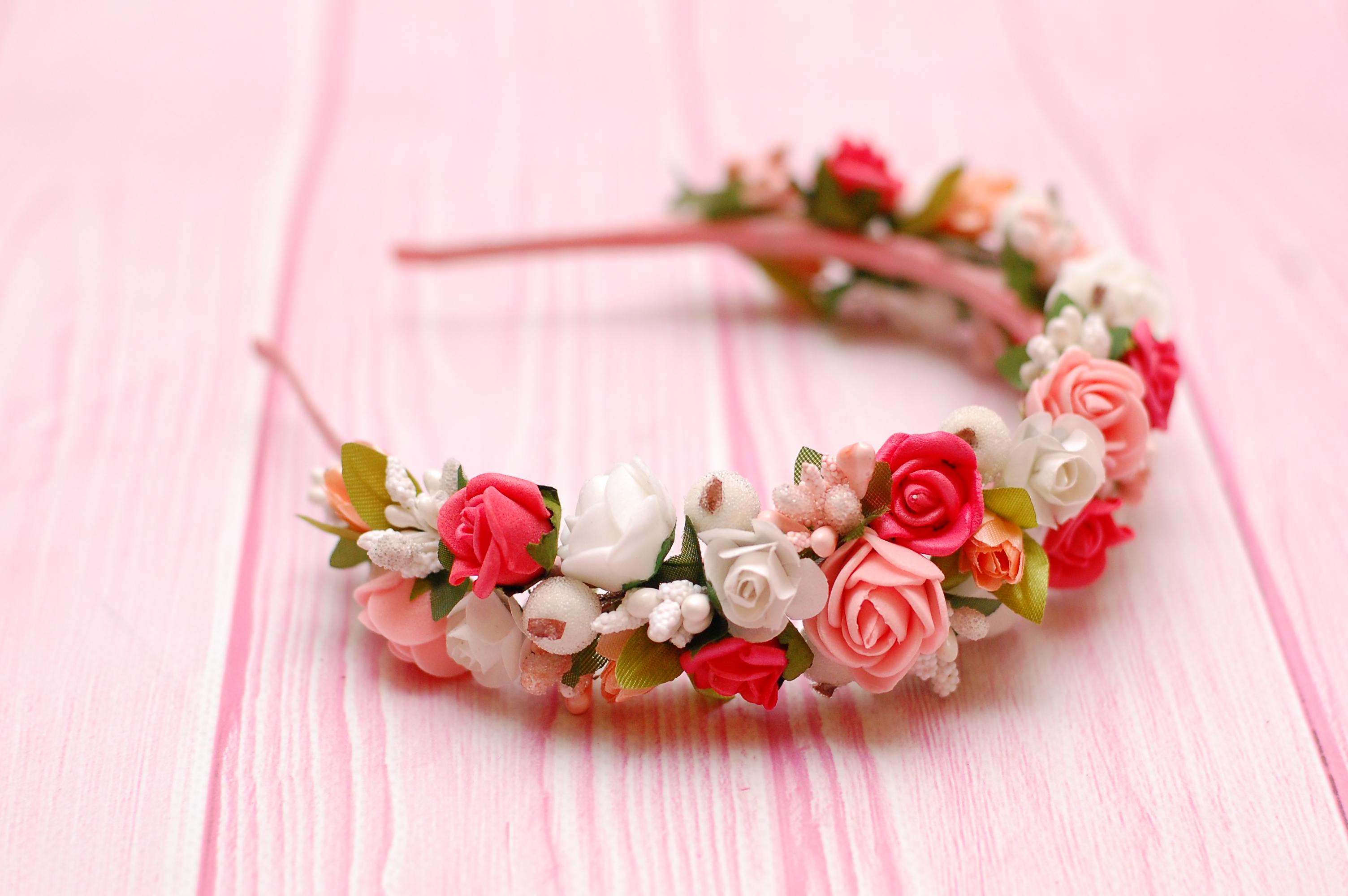 Обруч для волос из цветов White/Peach/Coral (591)