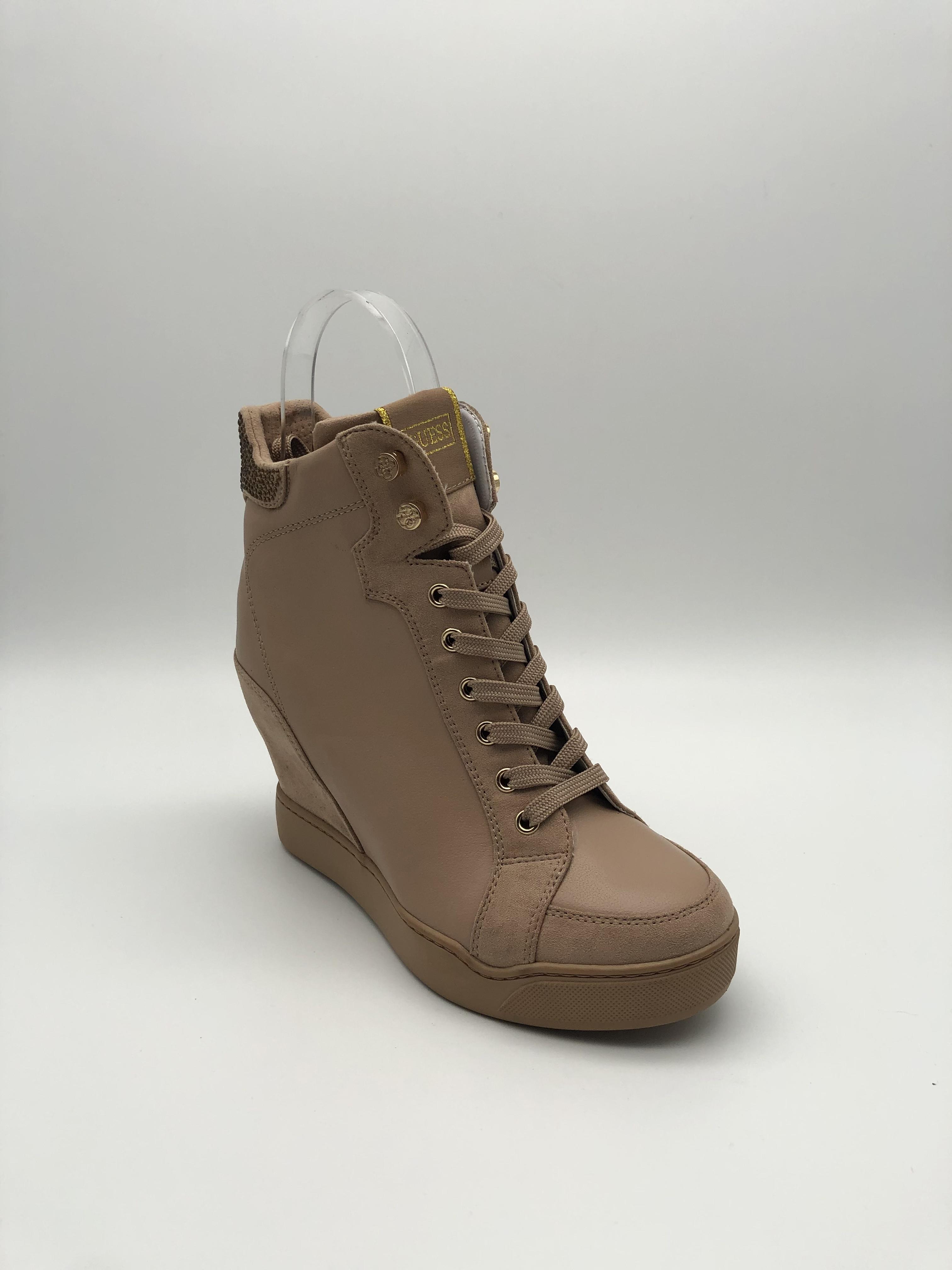 Сникерсы Guess 417W р. 37 Бежевый