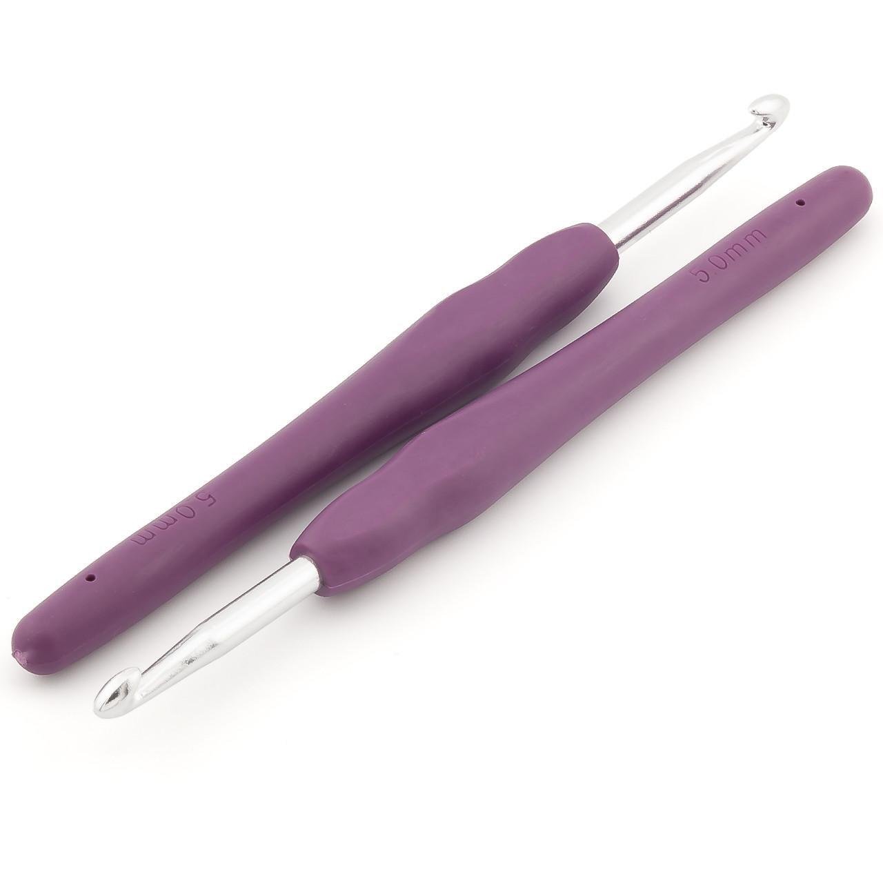 Крючок для вязания металлический с силиконовой ручкой 5 мм 1 шт. Фиолетовый (ВФ0050к16)