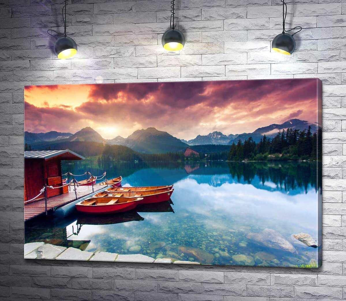 Картина ArtPoster Нарядные лодки плавают у причала в прозрачной воде горного озера 130x85 см Модуль №1 (002581)