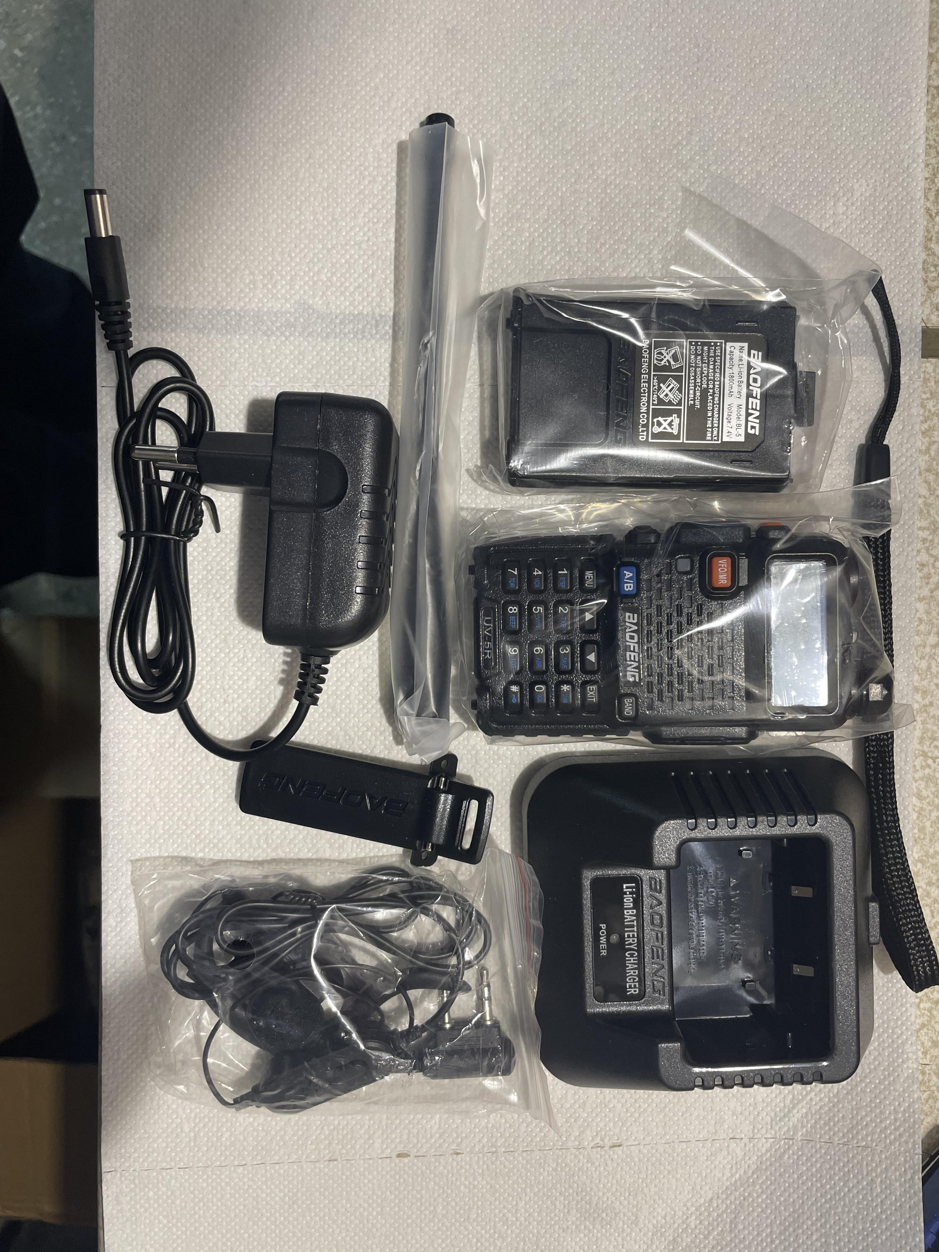 Рація Baofeng UV-5R 5Вт + FM + LED1860 - фото 2 Рація Baofeng UV-5R 5Вт + FM + LED1860 - фото 2