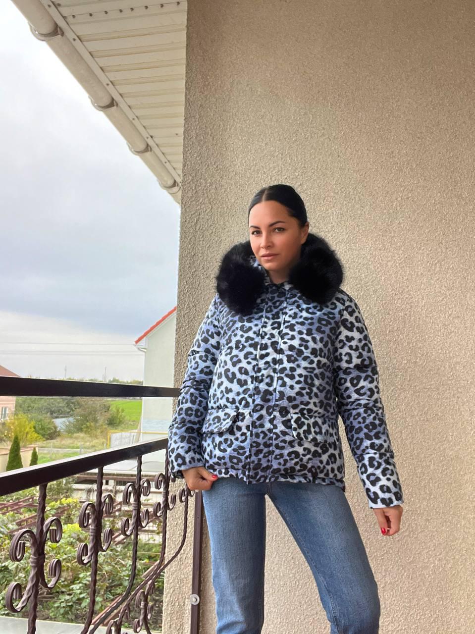 Куртка жіноча Lady Yep 9063 подовжена леопардовий принт з капюшоном хутро р. 44 Сірий (2965) - фото 4 Куртка жіноча Lady Yep 9063 подовжена леопардовий принт з капюшоном хутро р. 44 Сірий (2965) - фото 4