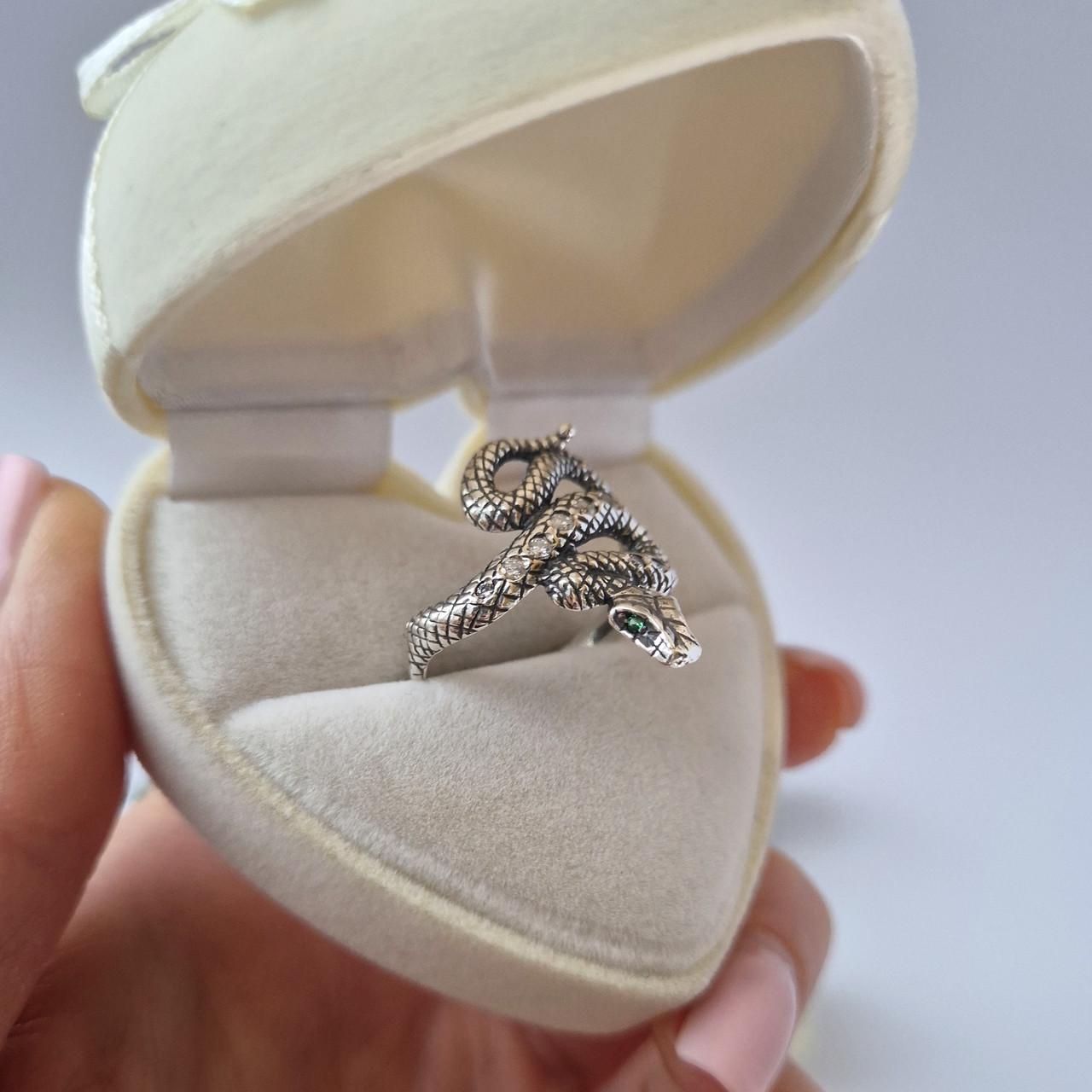 Каблучка змія із зеленими очима чорнене срібло 925 проби 4,10 г р. 20 (4789ч) - фото 7 Каблучка змія із зеленими очима чорнене срібло 925 проби 4,10 г р. 20 (4789ч) - фото 7