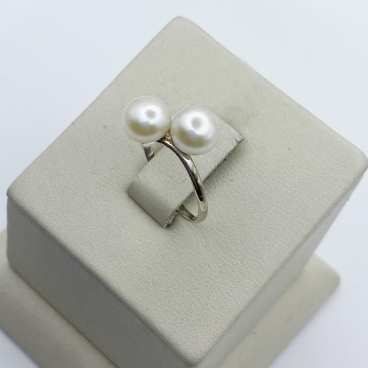 Кольцо серебряное с жемчугом р. 16,5 1,52 г (1990927656)