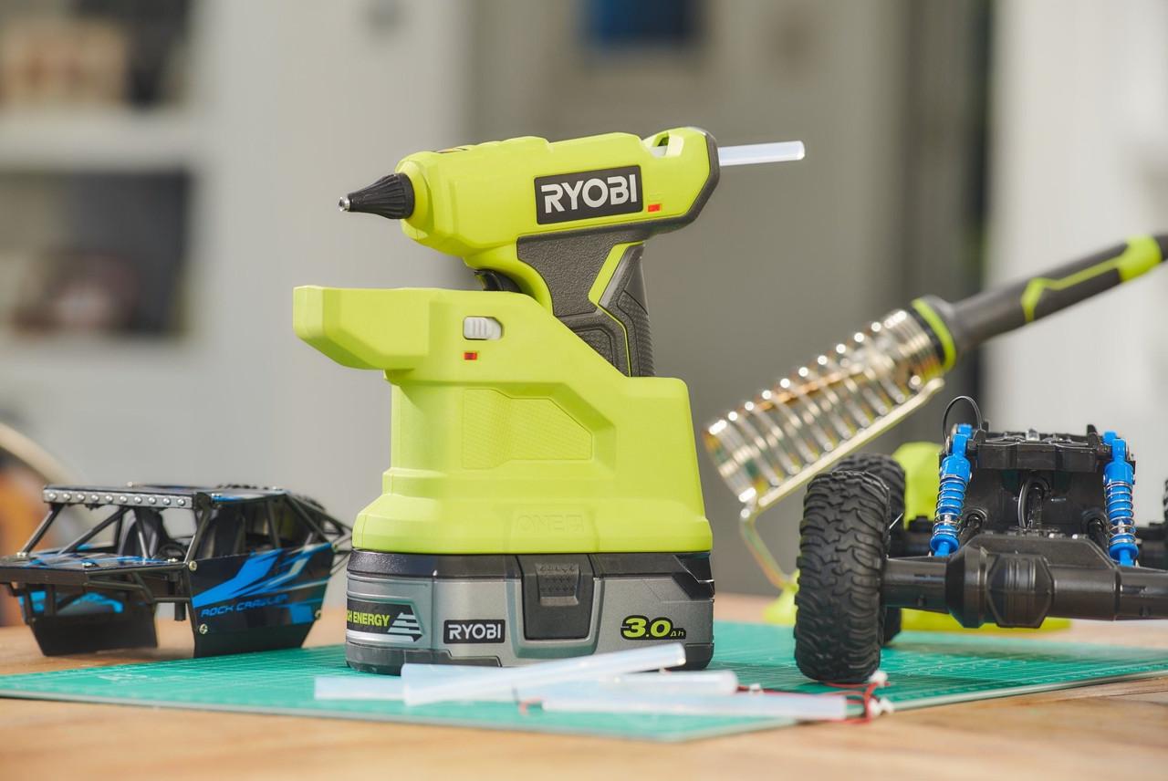 Клеевой пистолет аккумуляторный Ryobi ONE+ RGLM18-0 для стержней 7 мм (iz16123) - фото 2