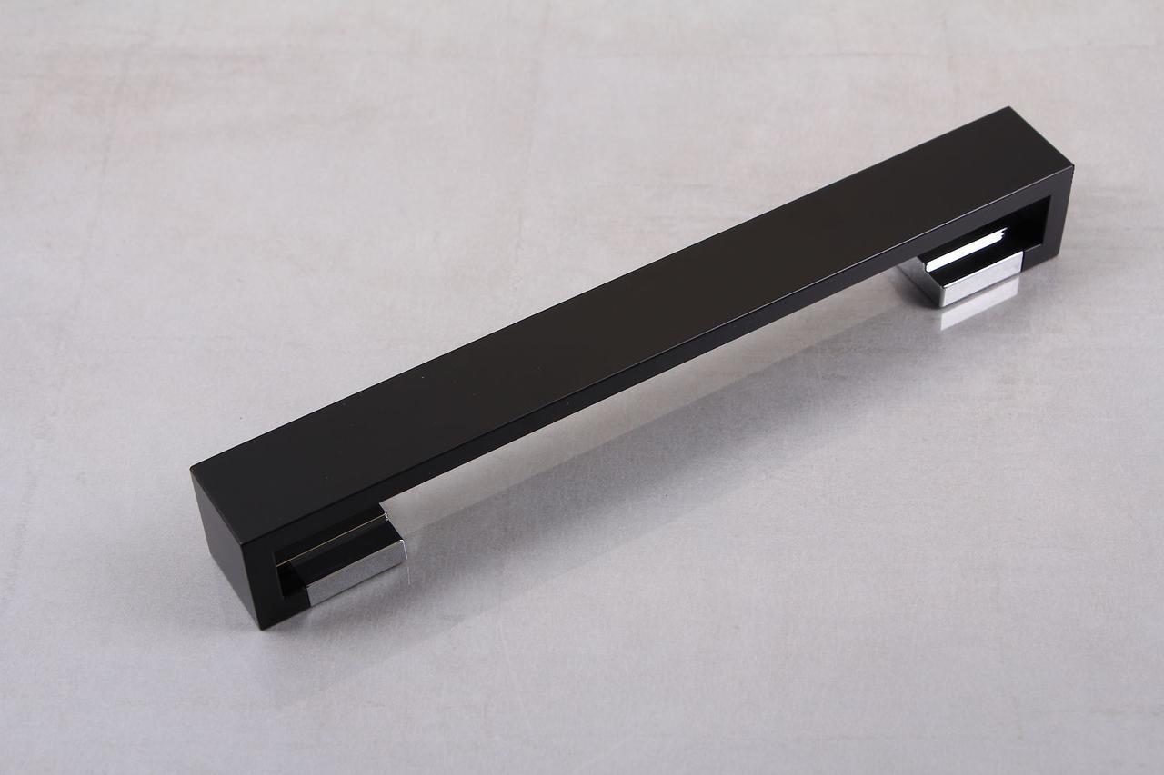 Мебельная ручка Poliplast РП-32/160 KS0037BQ1 VE1027 T102 Черный матовый (18859)