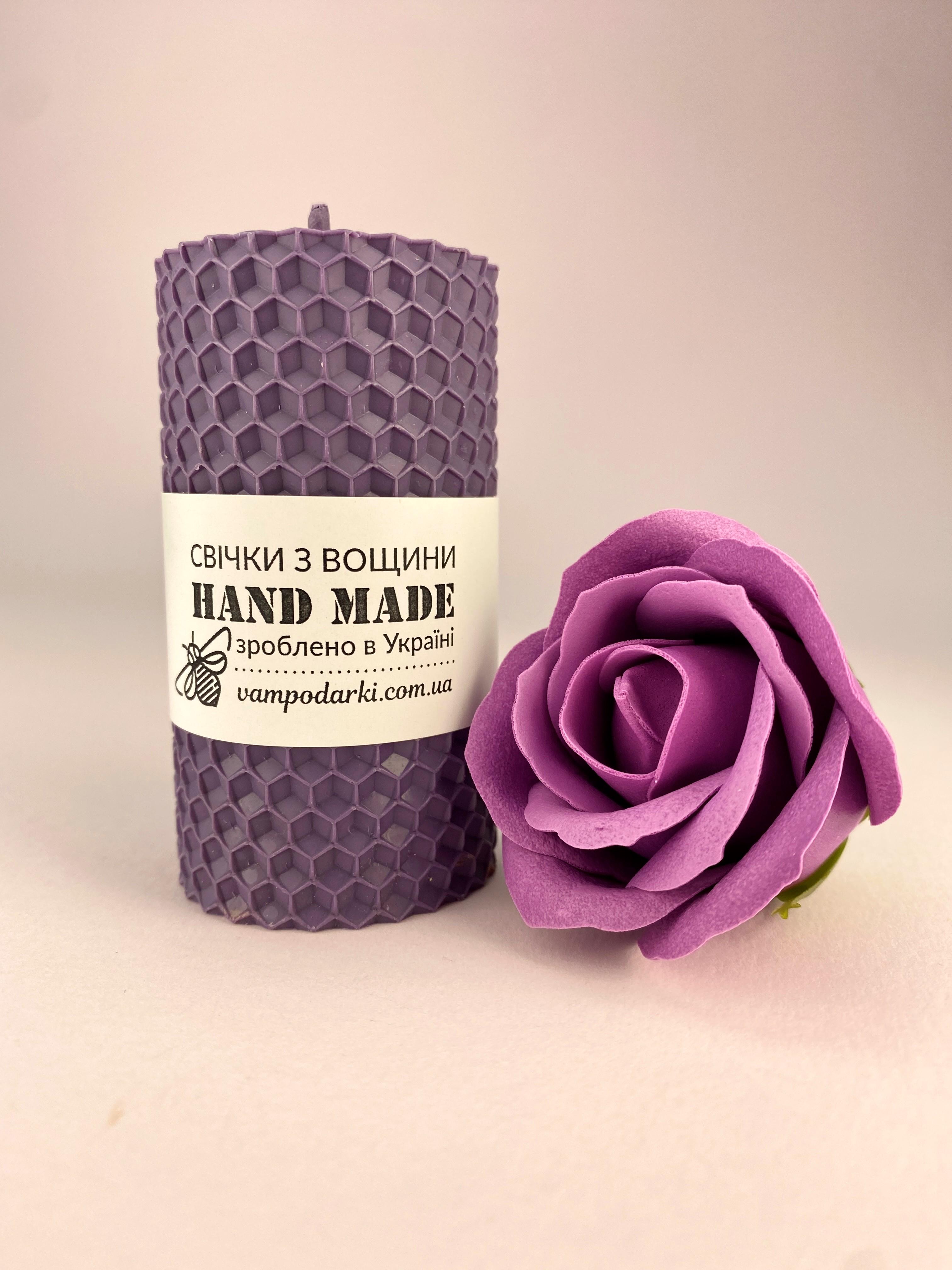 Подарочный набор №44/2 свеча из вощины и роза (10-0310) Подарочный набор №44/2 свеча из вощины и роза (10-0310)