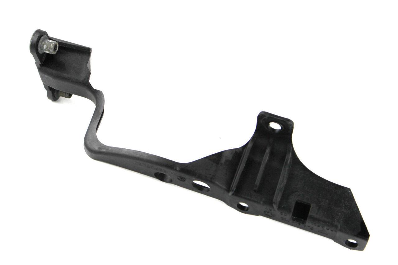 Крепление переднего крыла Volkswagen Touareg 2002-2006 правое (187404946)