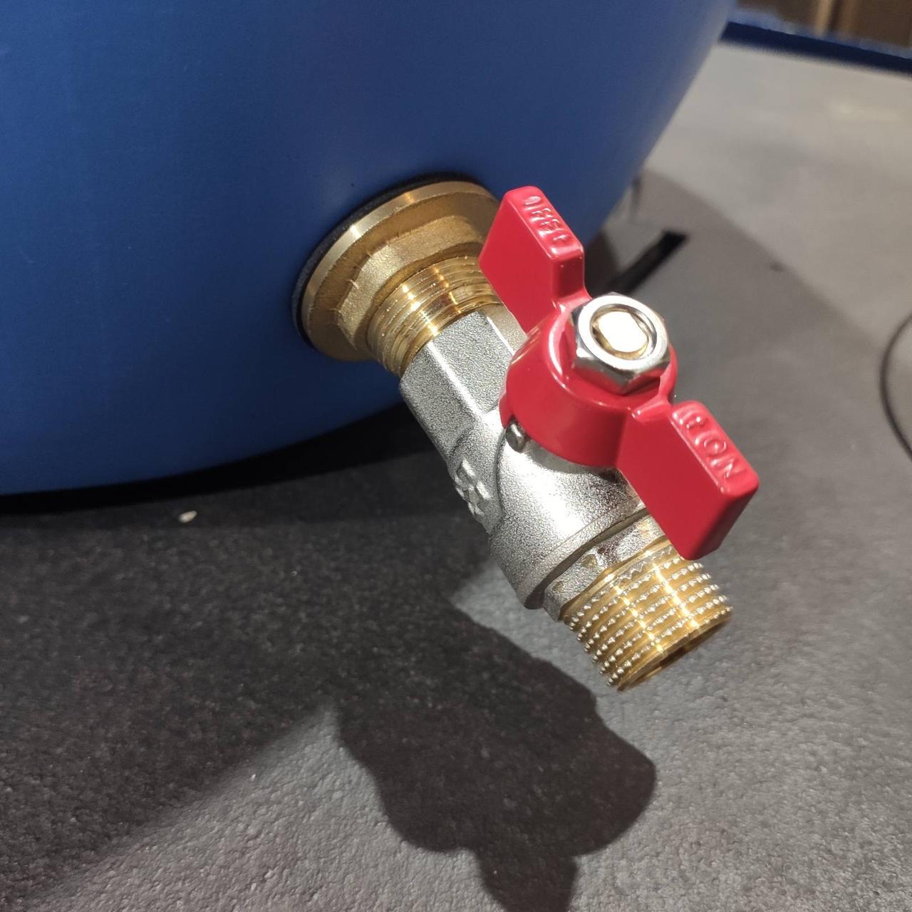 Бочка для бродіння Litolan з винним клапаном U-подібний та латунним зливним краном 1/2" 35 л (29666) - фото 3 Бочка для бродіння Litolan з винним клапаном U-подібний та латунним зливним краном 1/2" 35 л (29666) - фото 3