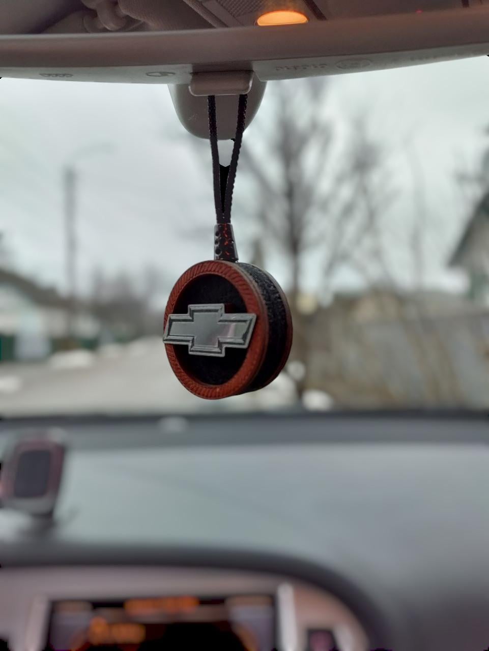 Ароматизатор-подвеска для авто Chevrolet с эффектом переливания (2096282016)