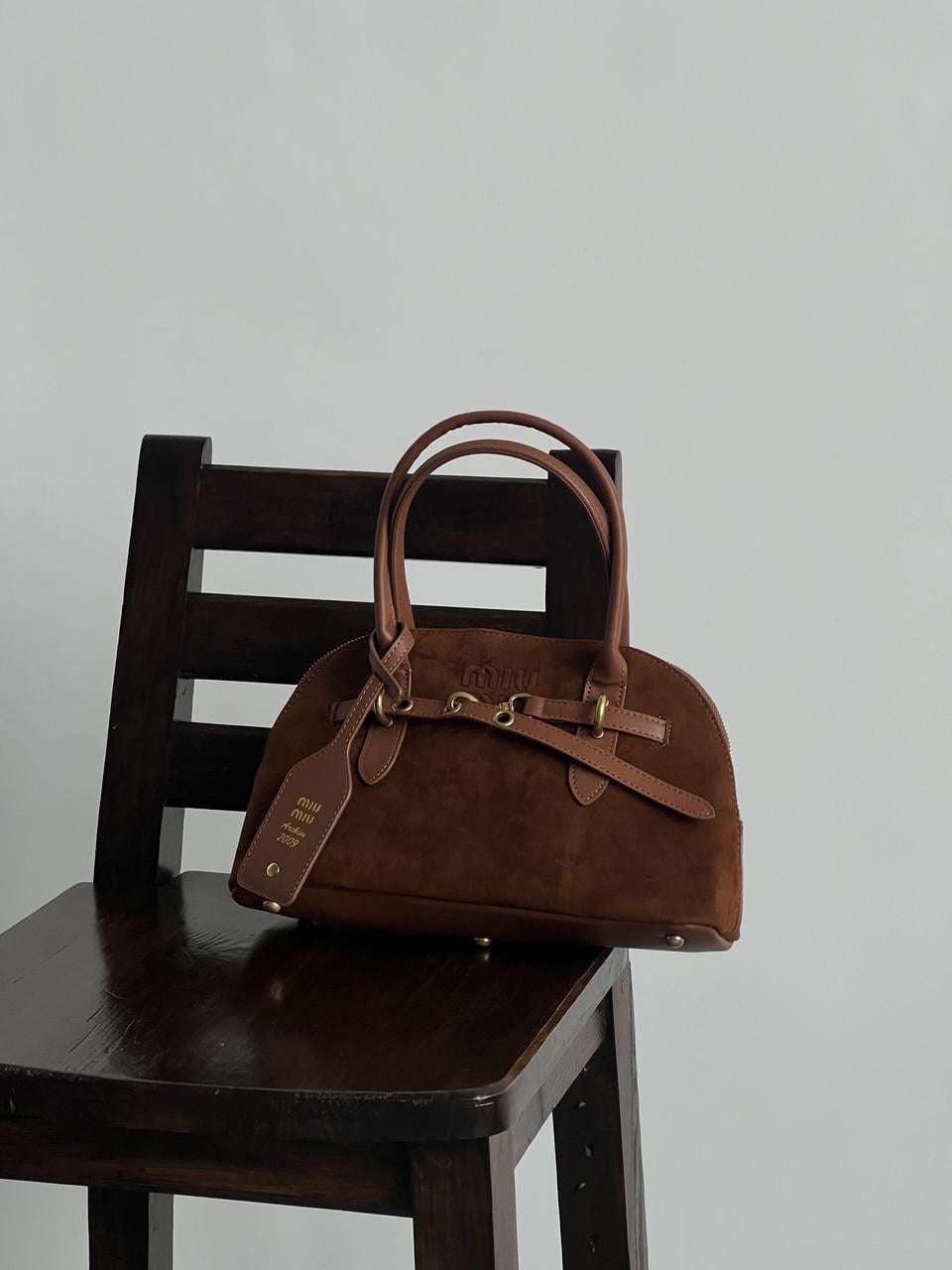 Сумка женская Miu Miu Aventure Nappa Suede замша через плечо Карамельный (2502181304) Сумка женская Miu Miu Aventure Nappa Suede замша через плечо Карамельный (2502181304)