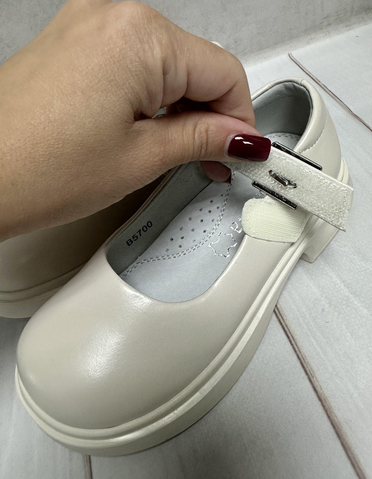 Туфлі шкіряні дитячі Apawwa для дівчинки р. 31 19,6 см Бежевий - фото 5