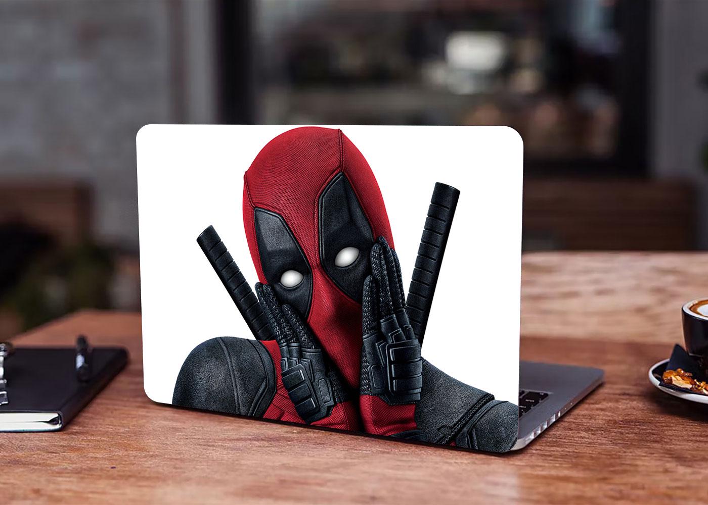 Декоративная наклейка на ноутбук 17,3" Deadpool face 400х260 мм (100725_17)