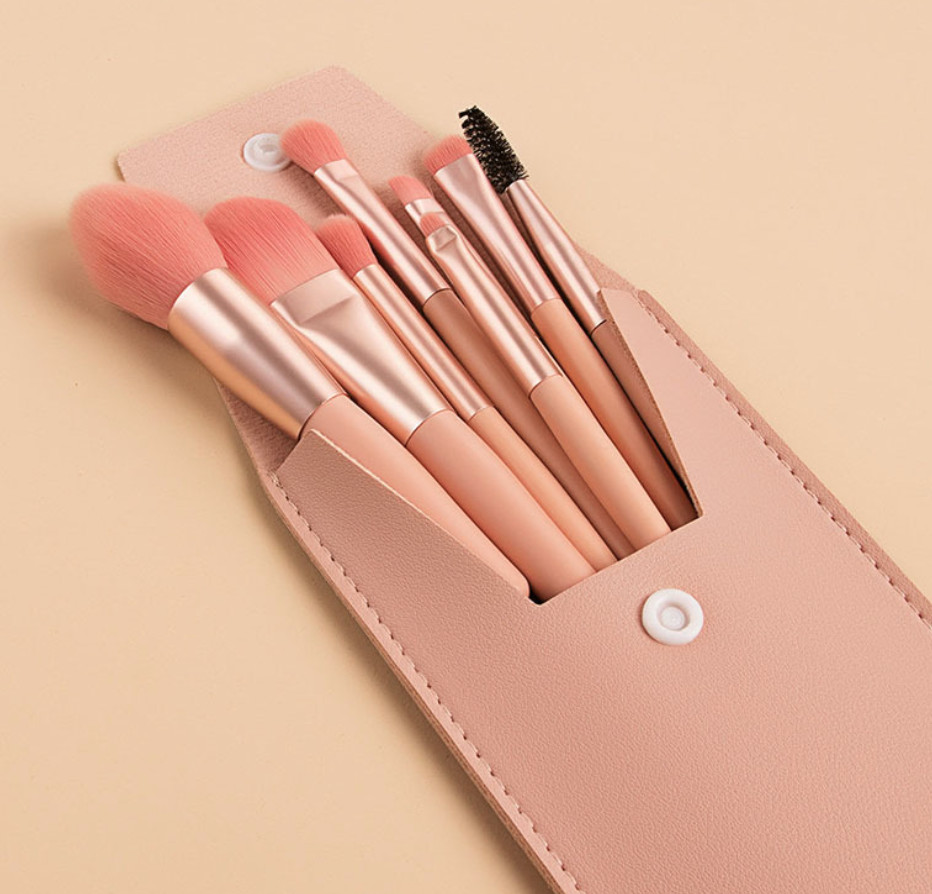 Набір пензлів для макіяжу в чохлі 5552 9 пр. Рожевий (4228414) Набір пензлів для макіяжу в чохлі 5552 9 пр. Рожевий (4228414)