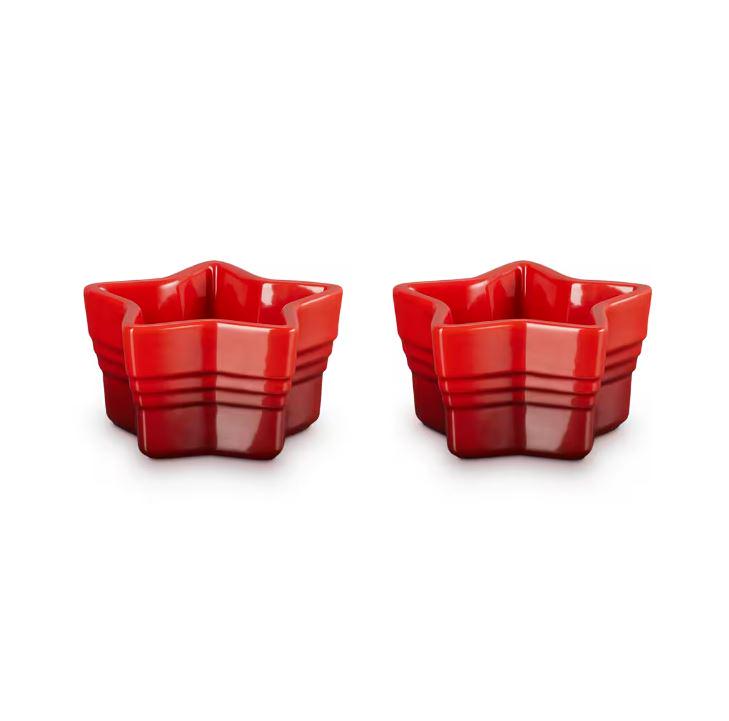 Набір . форм для запікання Le Creuset Christmas 130 мл 2 шт Cerise (89176130600003) - фото 2 Набір . форм для запікання Le Creuset Christmas 130 мл 2 шт Cerise (89176130600003) - фото 2