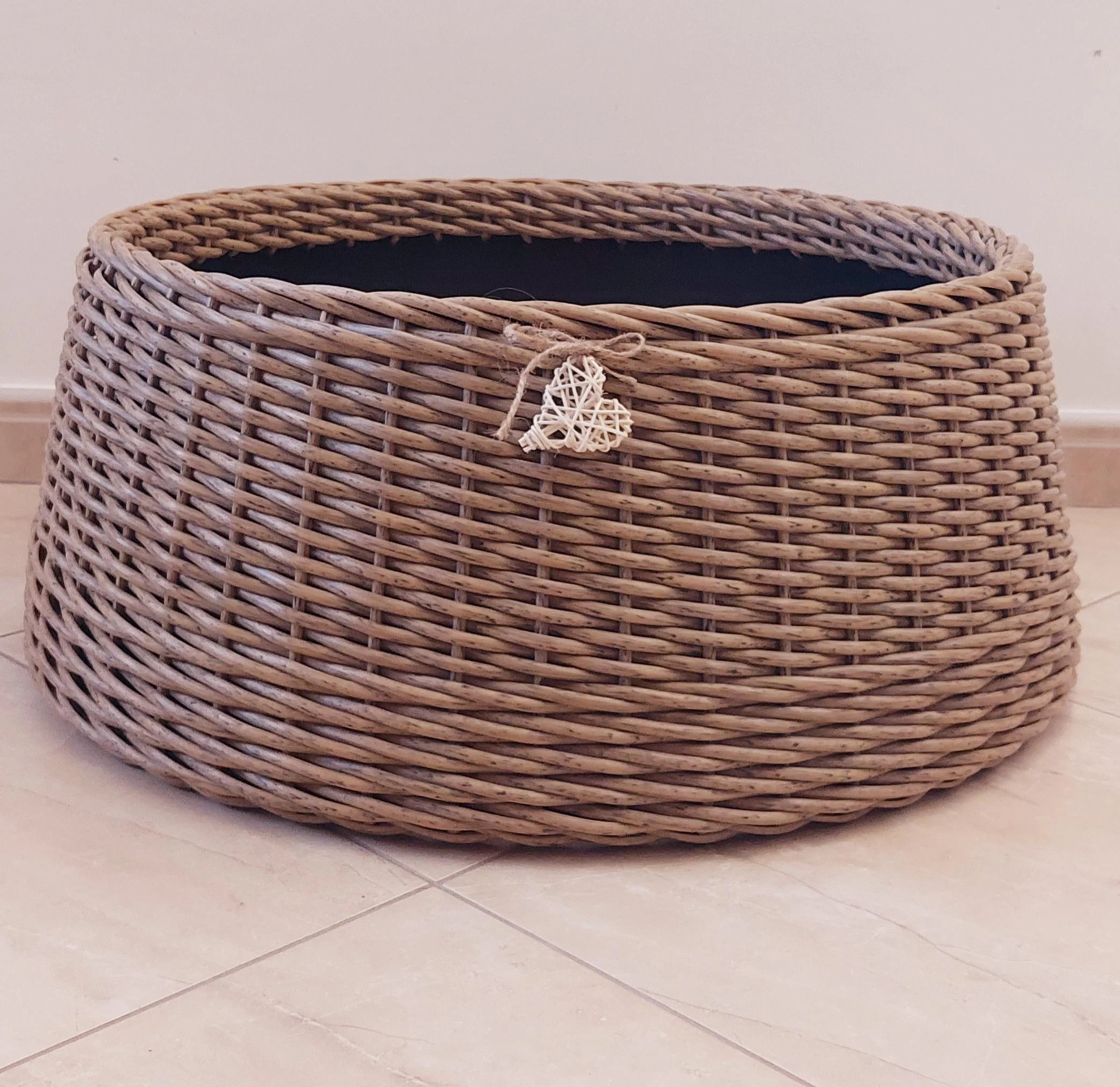 Юбочка под елку из искусственного ротанга 56х65х27 см L Дерево натуральное (3309713) - фото 2 Юбочка под елку из искусственного ротанга 56х65х27 см L Дерево натуральное (3309713) - фото 2