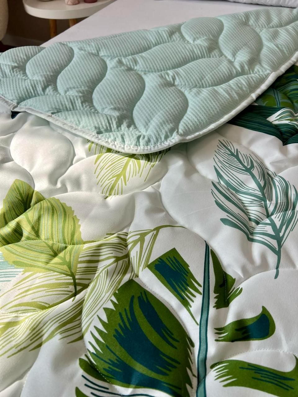 Одеяло летнее двухстороннее с рисунком полутораспальное 150x210 см Зеленый - фото 5