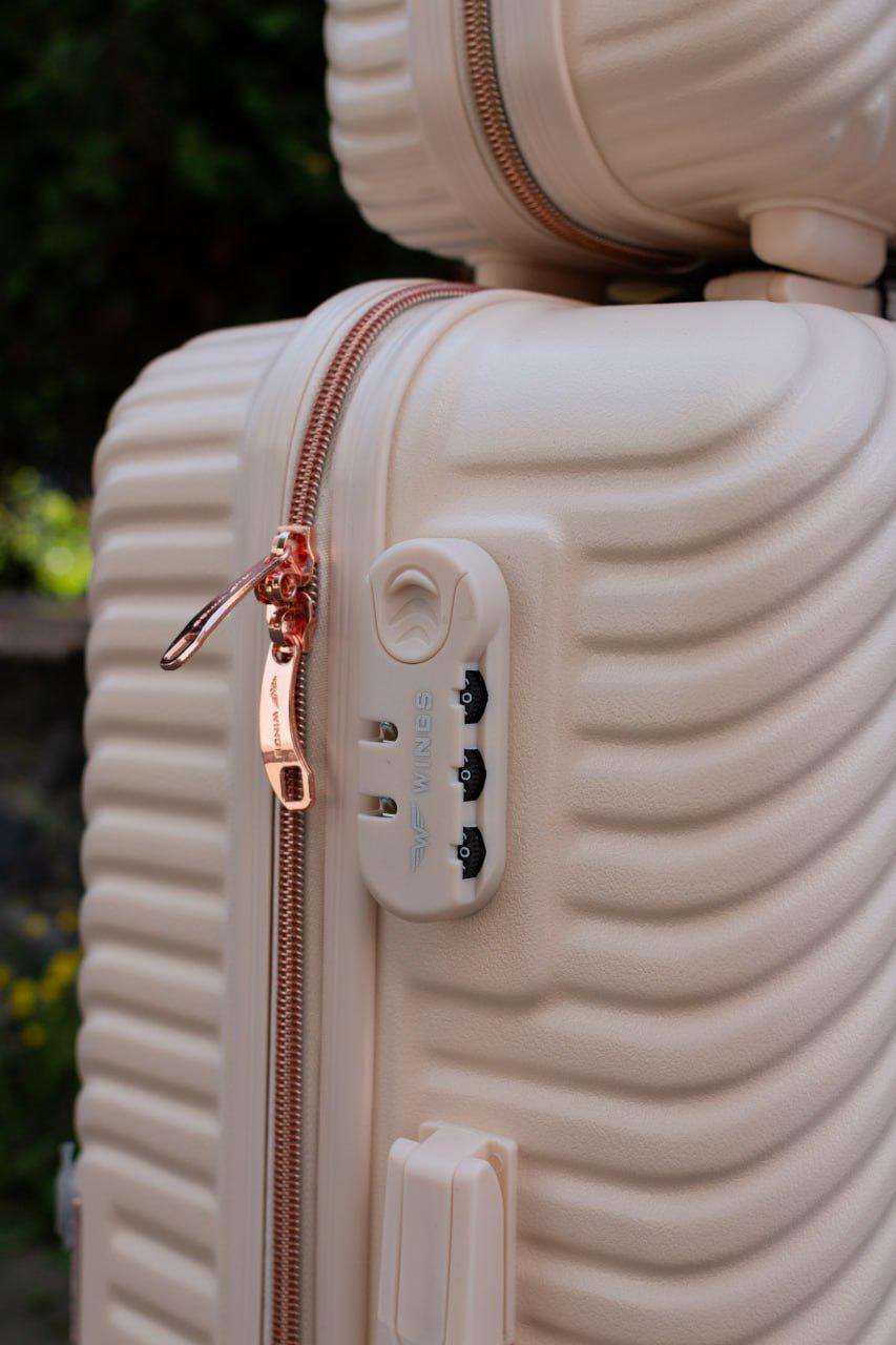 Чемодан пластиковый Wings WN-01 S Молочный (11881143) - фото 3