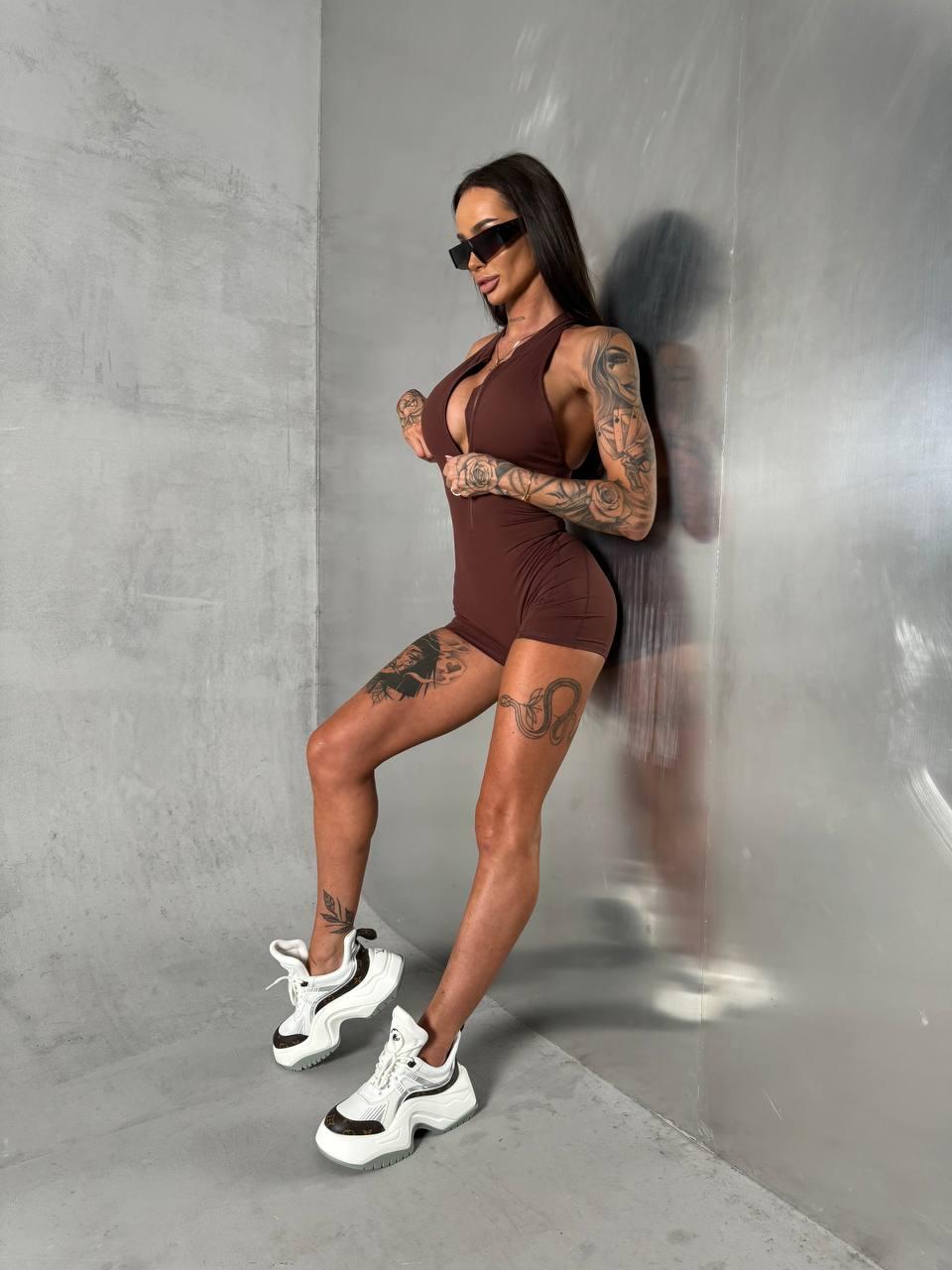 Комбинезон спортивный короткий с чашками и пуш-ап L Шоколадный (WSH08L) - фото 3 Комбинезон спортивный короткий с чашками и пуш-ап L Шоколадный (WSH08L) - фото 3