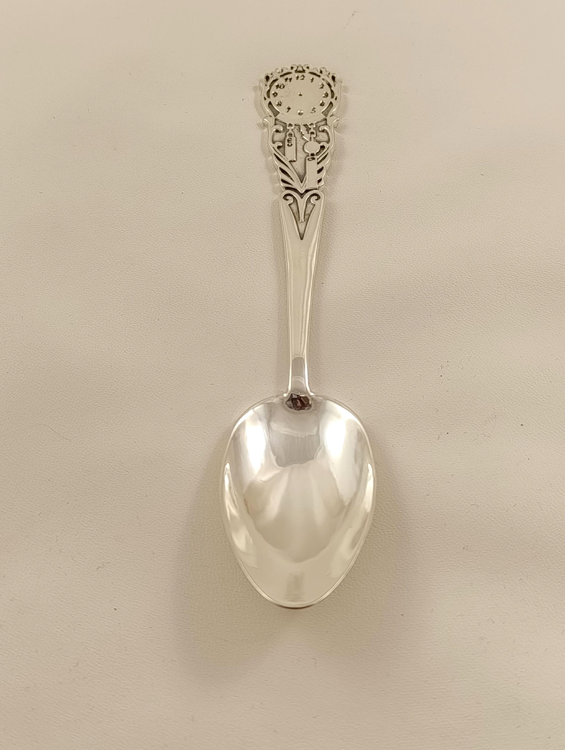 Ложка детская серебряная Часы 925 проба 23,35 г - фото 7 Ложка детская серебряная Часы 925 проба 23,35 г - фото 7