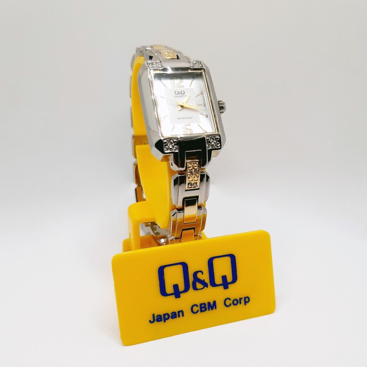 Наручные часы Q&Q женские кварцевые металлический ремешок (F339-401Y)