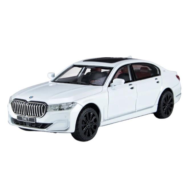 Модель автомобиля металлическая BMW 760 Li с эффектами 1:24 (36223663)