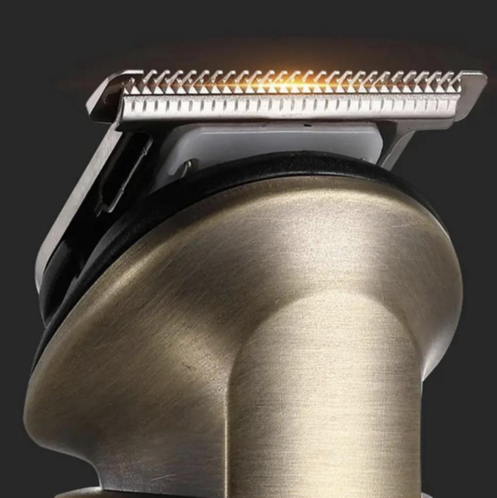 Набор для стрижки волос VGR V 109 аккумуляторный с насадками (24144473) - фото 2