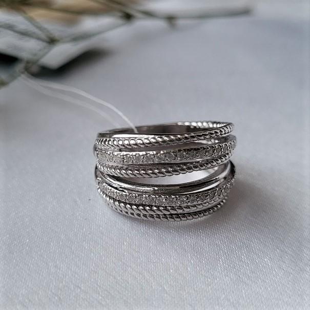 Кольцо женское из серебра вставка кубического циркония 925 проба р. 18 9,00 г (4251р)