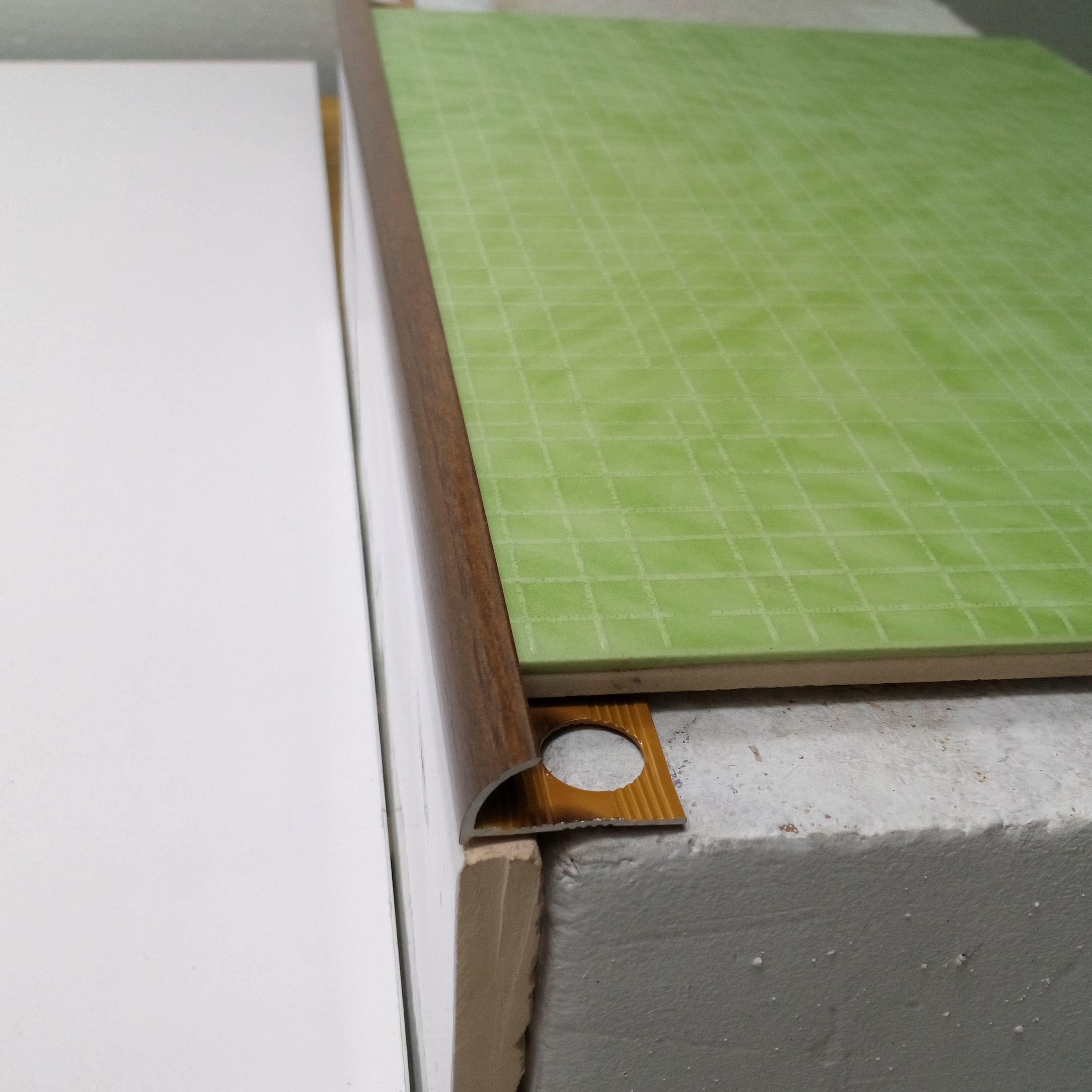 Уголок для плитки Профіль Центр НАП 10 наружный алюминиевый крашеный до 10 мм/2,7 м Орех (3НАП102725) - фото 4 Уголок для плитки Профіль Центр НАП 10 наружный алюминиевый крашеный до 10 мм/2,7 м Орех (3НАП102725) - фото 4