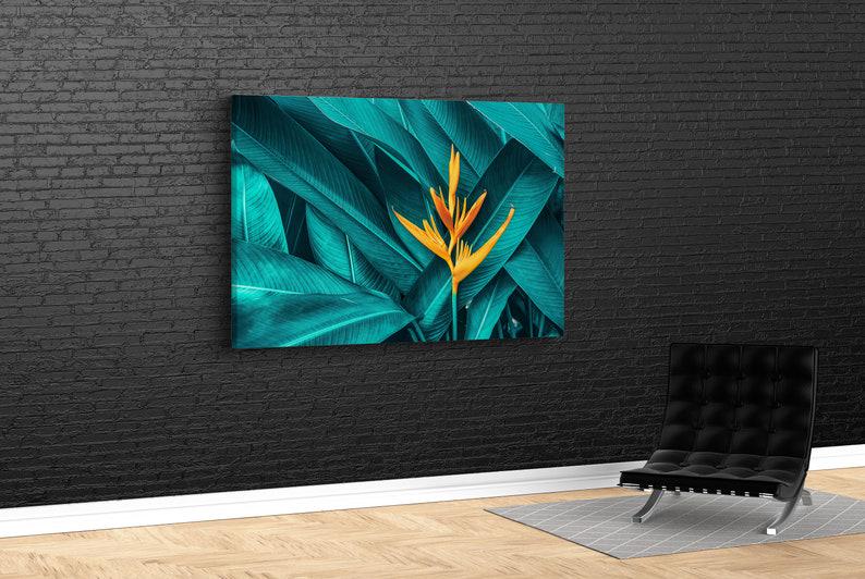 Картина для интерьера Тропические листья и желтый цветок 120x80 см (685)