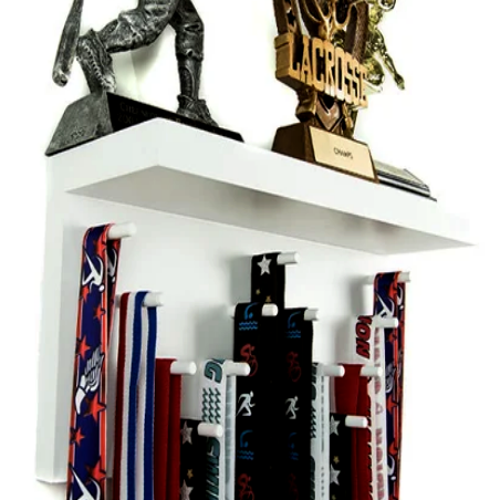 Полка для медалей из дерева Коломбо Зефир (ПМЛ-000120)