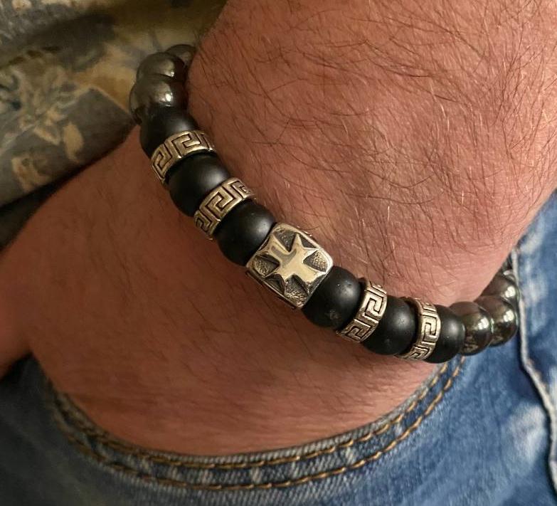 Браслет LITAURS из натурального камня черный турмалин d 10 мм гематит d 10 мм и металлическими вставками М 15-17 см (24114) - фото 2 Браслет LITAURS из натурального камня черный турмалин d 10 мм гематит d 10 мм и металлическими вставками М 15-17 см (24114) - фото 2