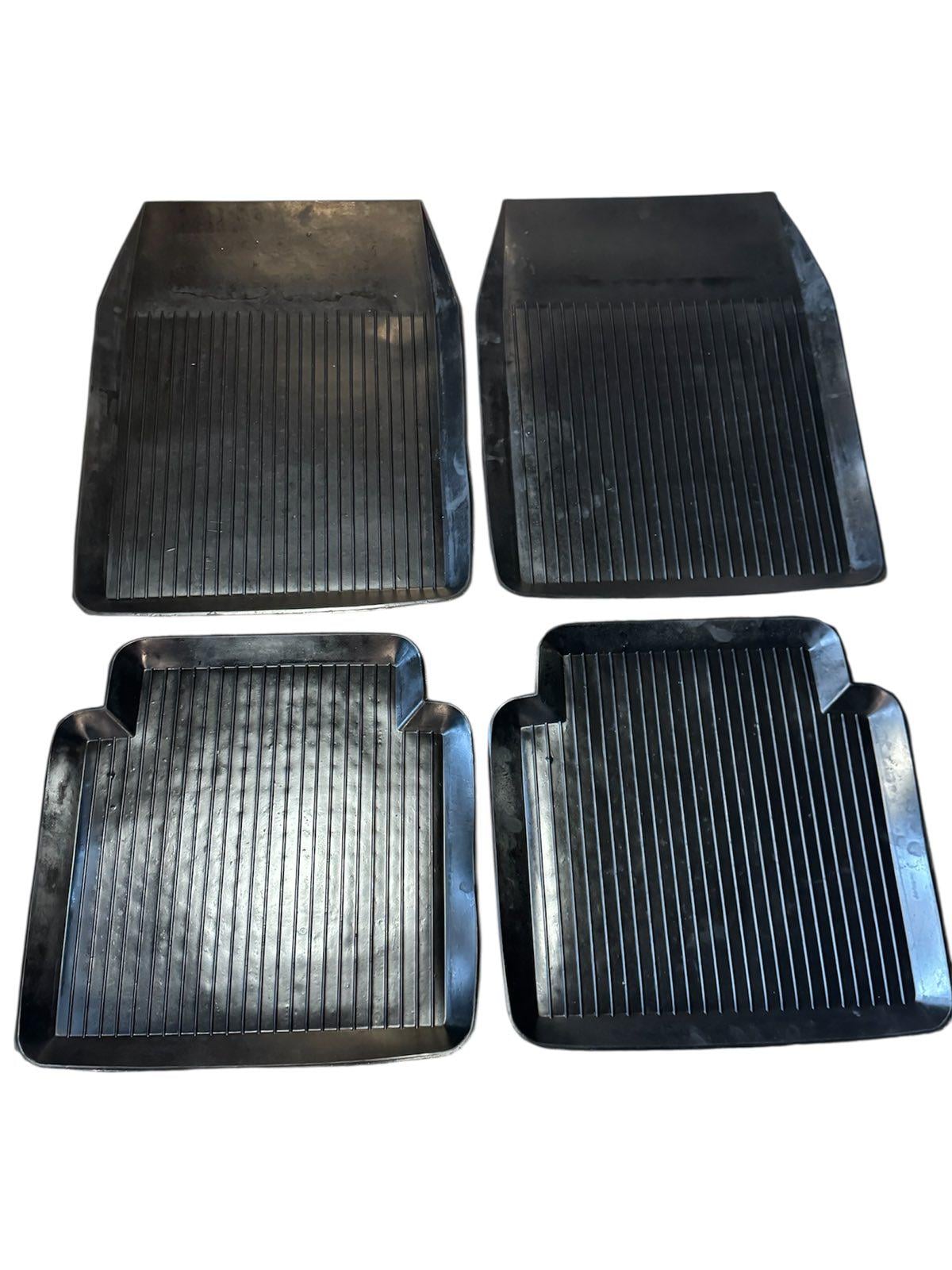 Автоковрики в салон резиновые Дубно YP group ВАЗ 2101-2107 кт 4 шт. (27867)