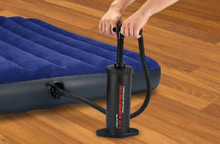 Насос ручной для надувания Intex 68605 с переходниками-насадками 2,8 л 37 см Black (10963032) - фото 5 Насос ручной для надувания Intex 68605 с переходниками-насадками 2,8 л 37 см Black (10963032) - фото 5