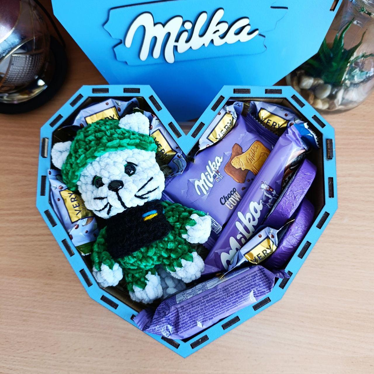 Подарочный бокс милка с конфетами и игрушкой на день влюбленных/8 марта/день рождения (ar184)