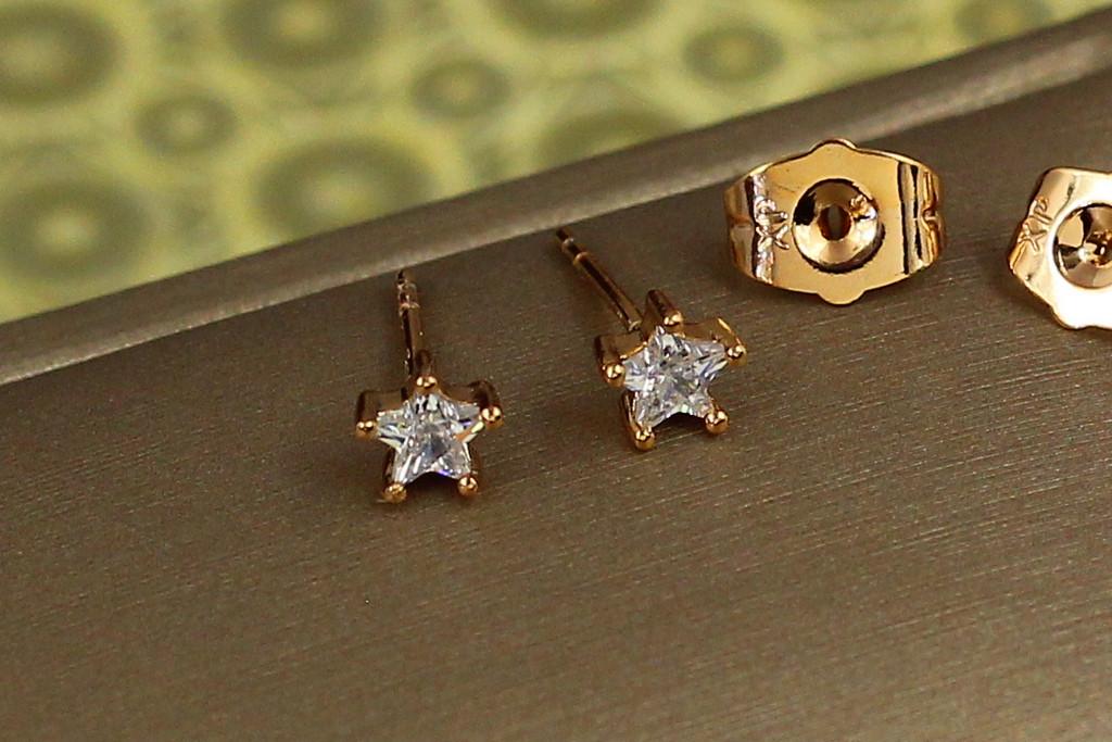 Серьги гвоздики Xuping Jewelry Звездочки 5 мм Золотистый (2265195130)