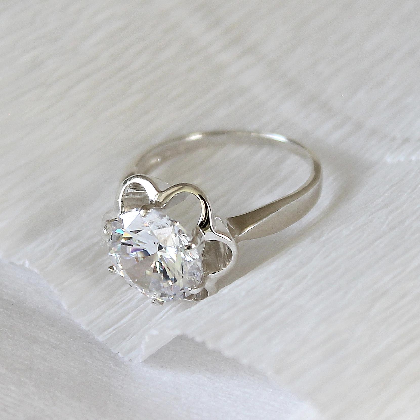 Кольцо серебряное Diva Кристалл р. 19 (071.1к190)