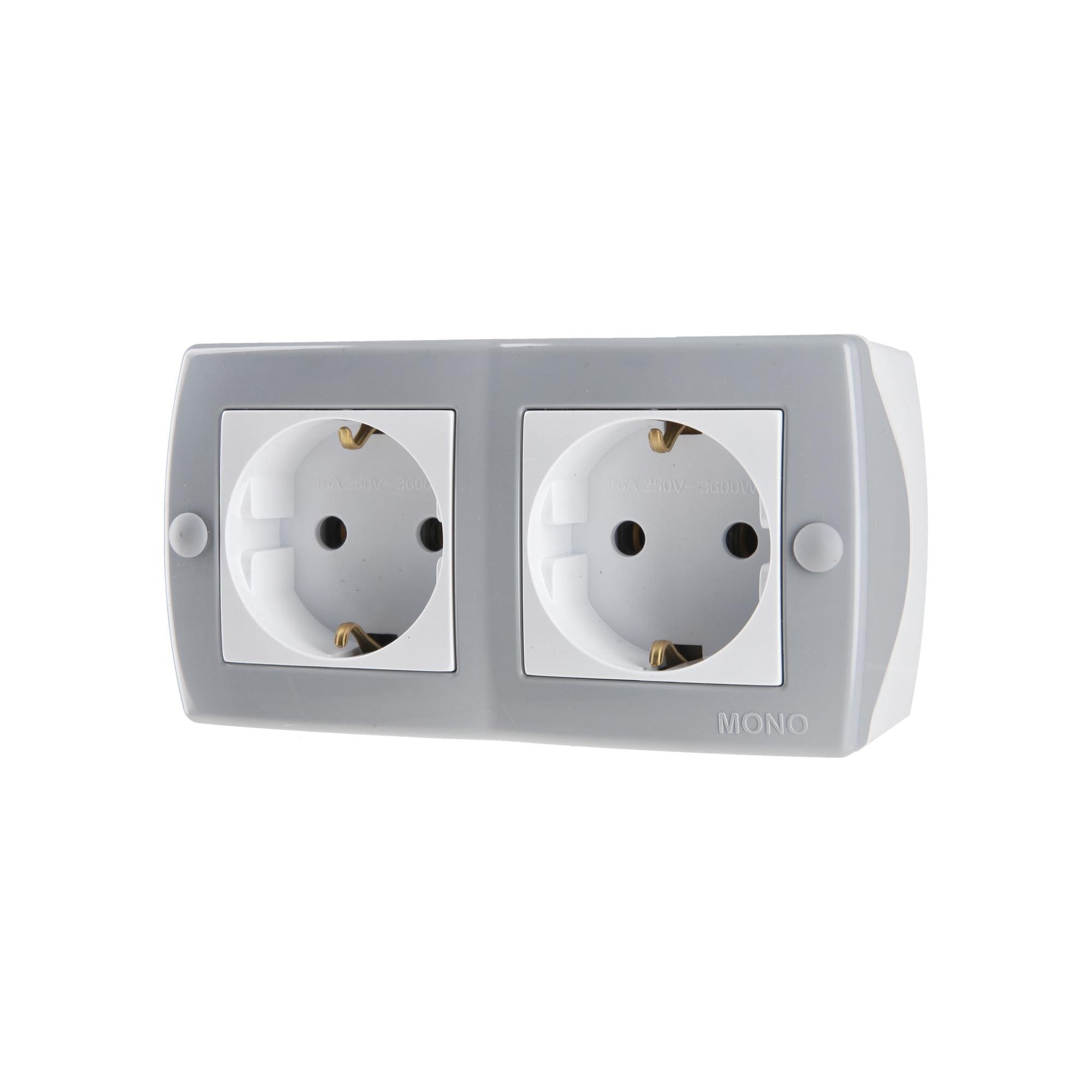 Розетка двойная Mono Electric OCTANS с заземлением Серый (9590) Розетка двойная Mono Electric OCTANS с заземлением Серый (9590)