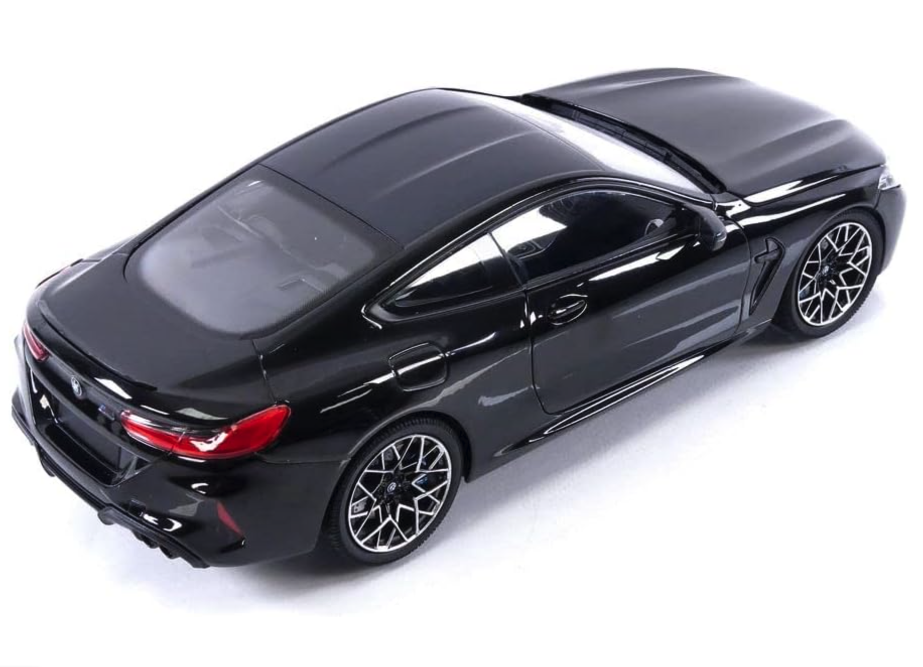 ᐉ Модель автомобиля 1:18 BMW M8 Competition Coupe F92 2020 Black
