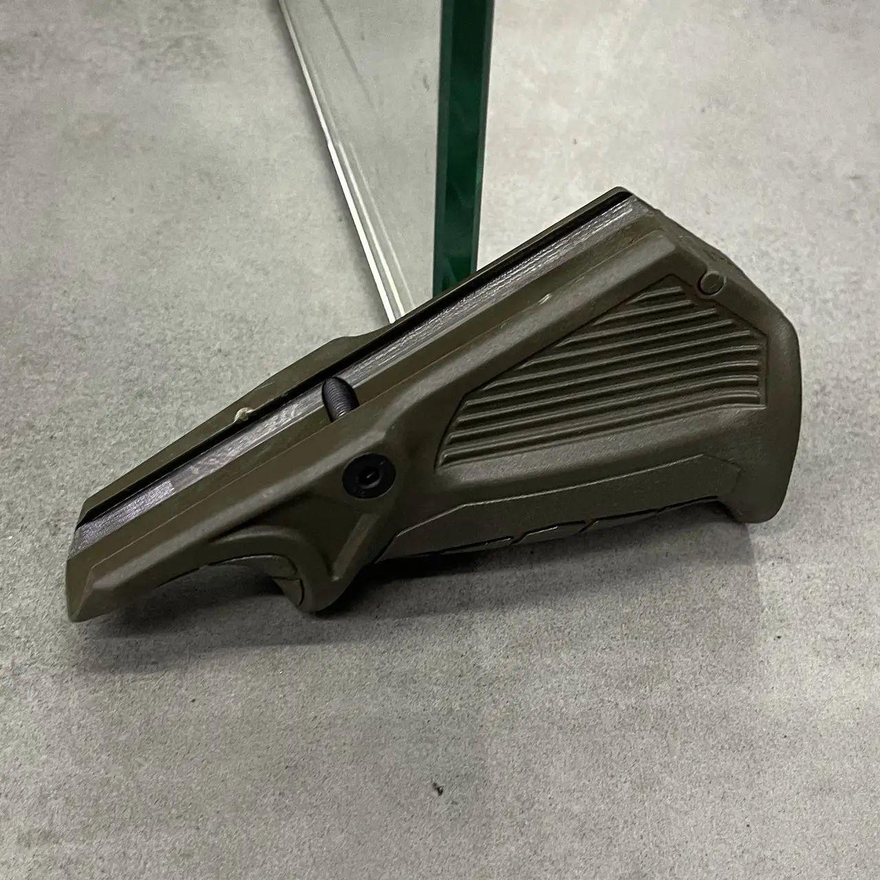 Рукоятка переноса огня DLG Tactical DLG-049 на Picatinny упор на цевье Олива (242497) - фото 3 Рукоятка переноса огня DLG Tactical DLG-049 на Picatinny упор на цевье Олива (242497) - фото 3