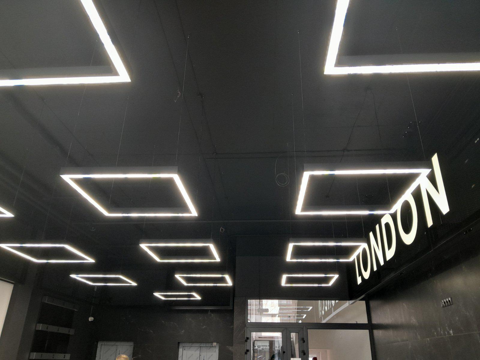 Підвісний світильник світлодіодний CLEAR LIGHT Verona-Q квадрат 360 Вт 4200К 3000х3000 мм Чорний (VQ30036012) - фото 2 Підвісний світильник світлодіодний CLEAR LIGHT Verona-Q квадрат 360 Вт 4200К 3000х3000 мм Чорний (VQ30036012) - фото 2