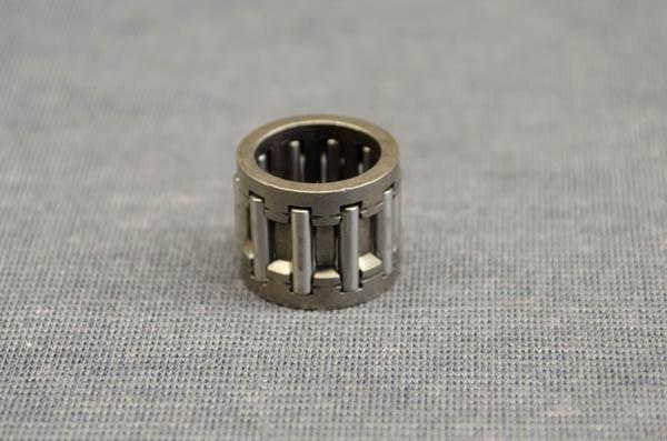 Подшипник игольчатый поршневого пальца для бензопил серии 4500-5200 (1426)