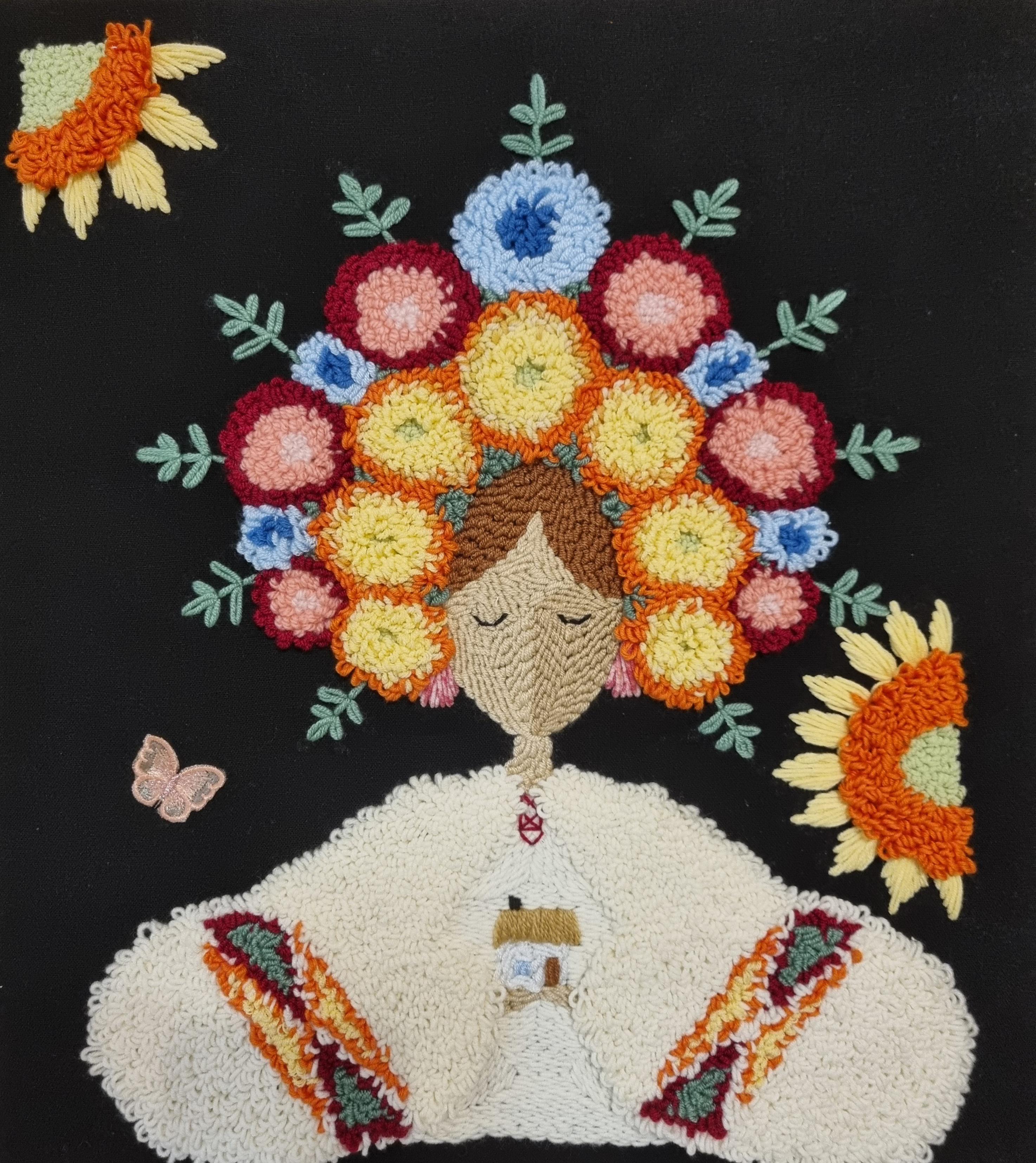 Картина авторская Берегиня вышитая ручной работы 40х40 см