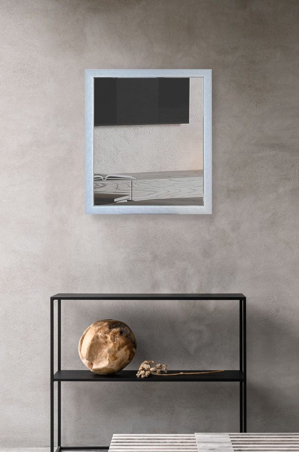 Дзеркало настінне CRYSTAL GLASS в багетній рамі 700x600 мм Білий (С4651)