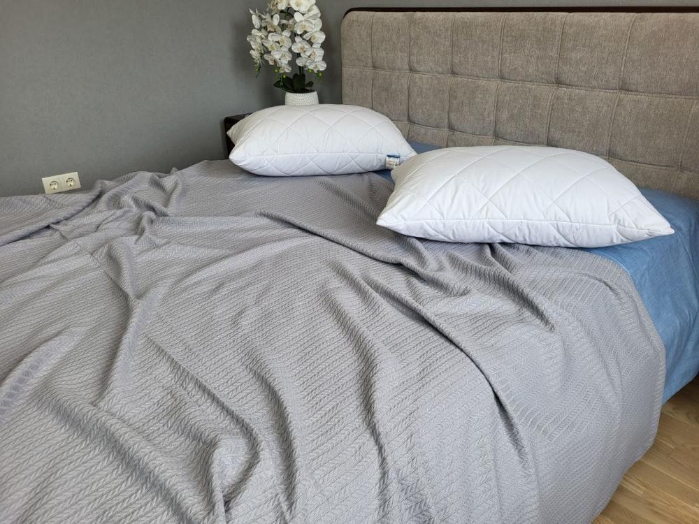 Покрывало Пике Косичка 180x220 см Серый (11242) - фото 1 Покрывало Пике Косичка 180x220 см Серый (11242) - фото 1