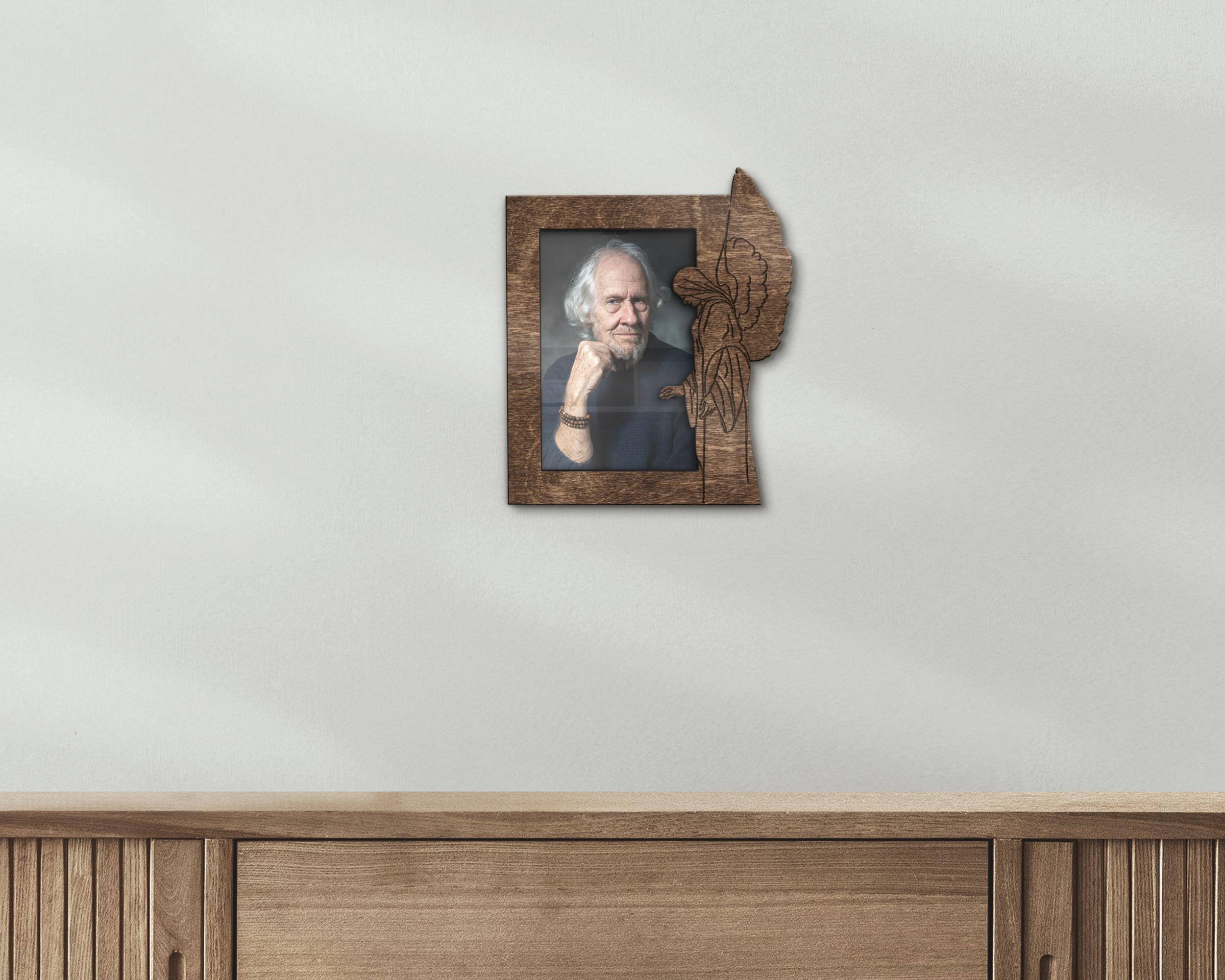 Фоторамка меморіальна The Frame Depot з гравіюванням ангела Темно-коричневий (memorial_4x6_frame-5) - фото 2 Фоторамка меморіальна The Frame Depot з гравіюванням ангела Темно-коричневий (memorial_4x6_frame-5) - фото 2